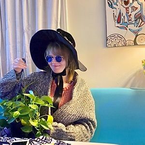 Meet your Posher, Leah